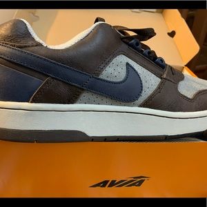 New Never Worn Nike Shoes